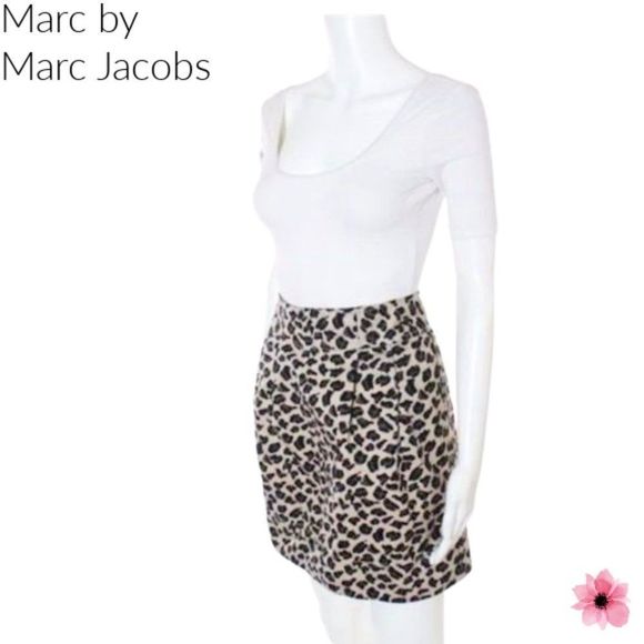 Marc by Marc Jacobs Animal Print Mini - Picture 1 of 7